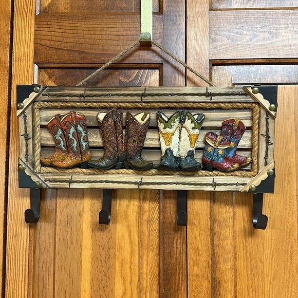 Western Rustic Cowboy Boots Hanger Wooden Entranceway Coat/Key Rack - Picture 11 of 11